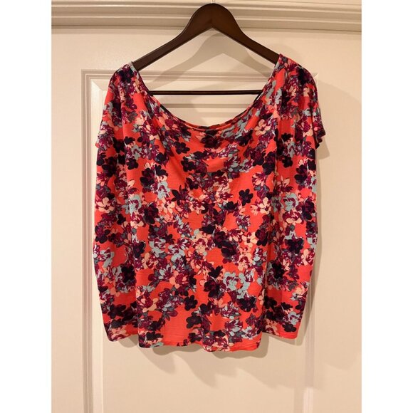 Kirra Red/Pink Flower Short Sleeve - Picture 2 of 3